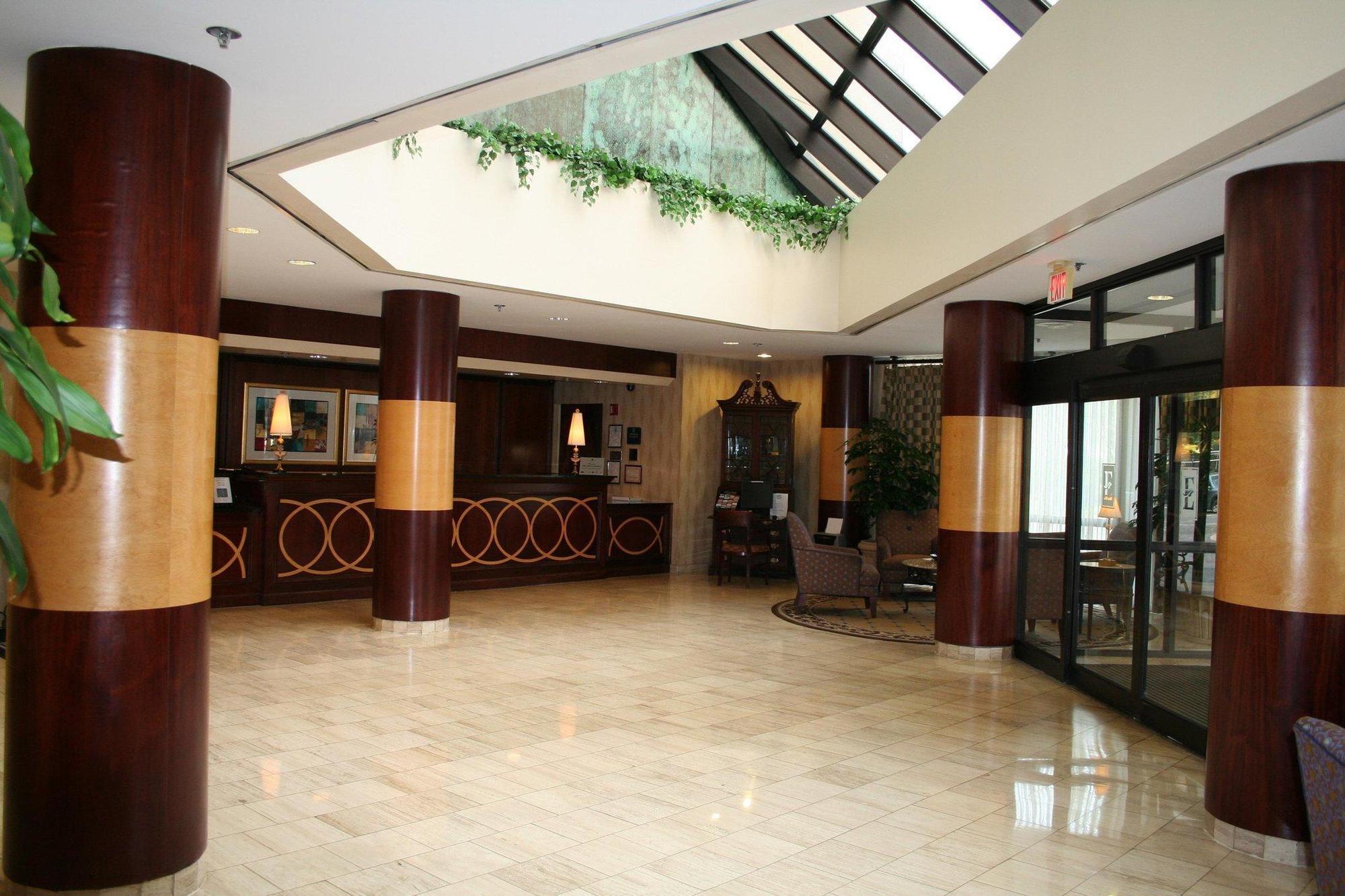 Embassy Suites By Hilton Atlanta Galleria Smyrna Eksteriør bilde